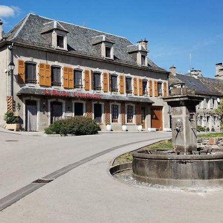 La Ruche Cantalienne Saint-Etienne-de-Chomeil エクステリア 写真